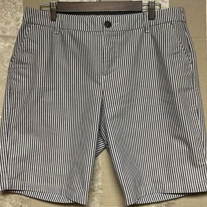 Croft & Barrow Shorts Womens 12 Chino Bermuda